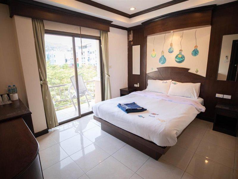 ฟิช แอนด์ ซัมเมอร์ เฮาส์ Hotel Patong ภายนอก รูปภาพ