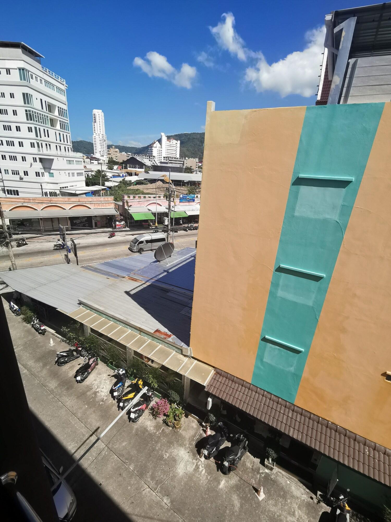 ฟิช แอนด์ ซัมเมอร์ เฮาส์ Hotel Patong ภายนอก รูปภาพ